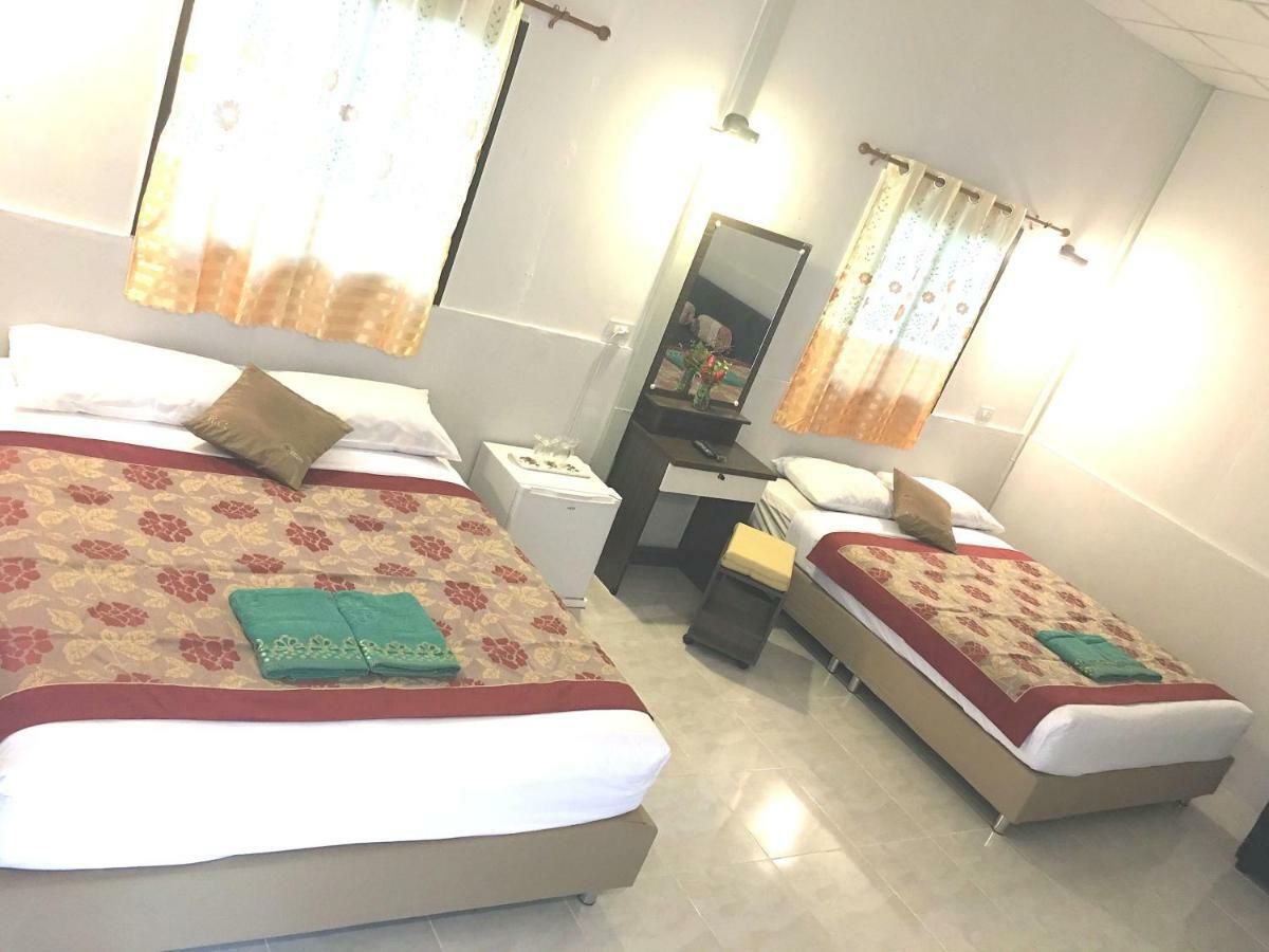 เขาสก เอเวอร์กรีน เฮ้าส์ Hotel Khao Sok National Park ภายนอก รูปภาพ