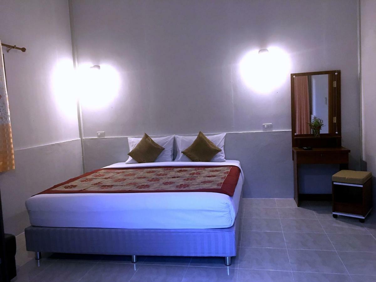 เขาสก เอเวอร์กรีน เฮ้าส์ Hotel Khao Sok National Park ภายนอก รูปภาพ